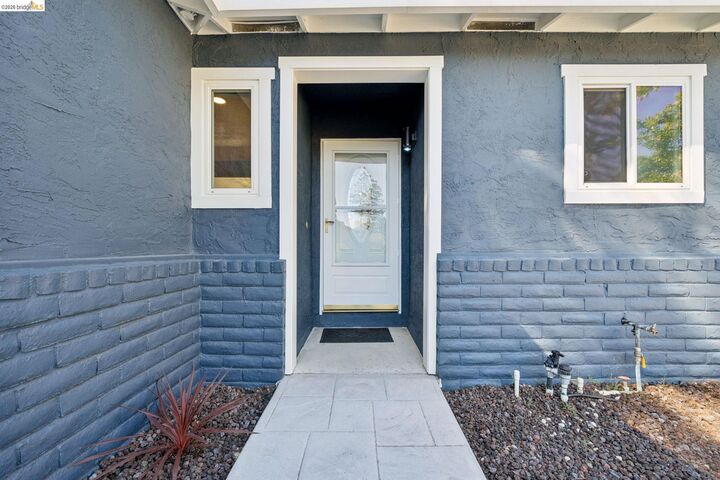 Property Photo: 1055 Fox Meadow Way CA 94518
