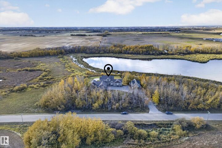 Property Photo:  50344 Rge Rd 243  AB T4X 0N5 
