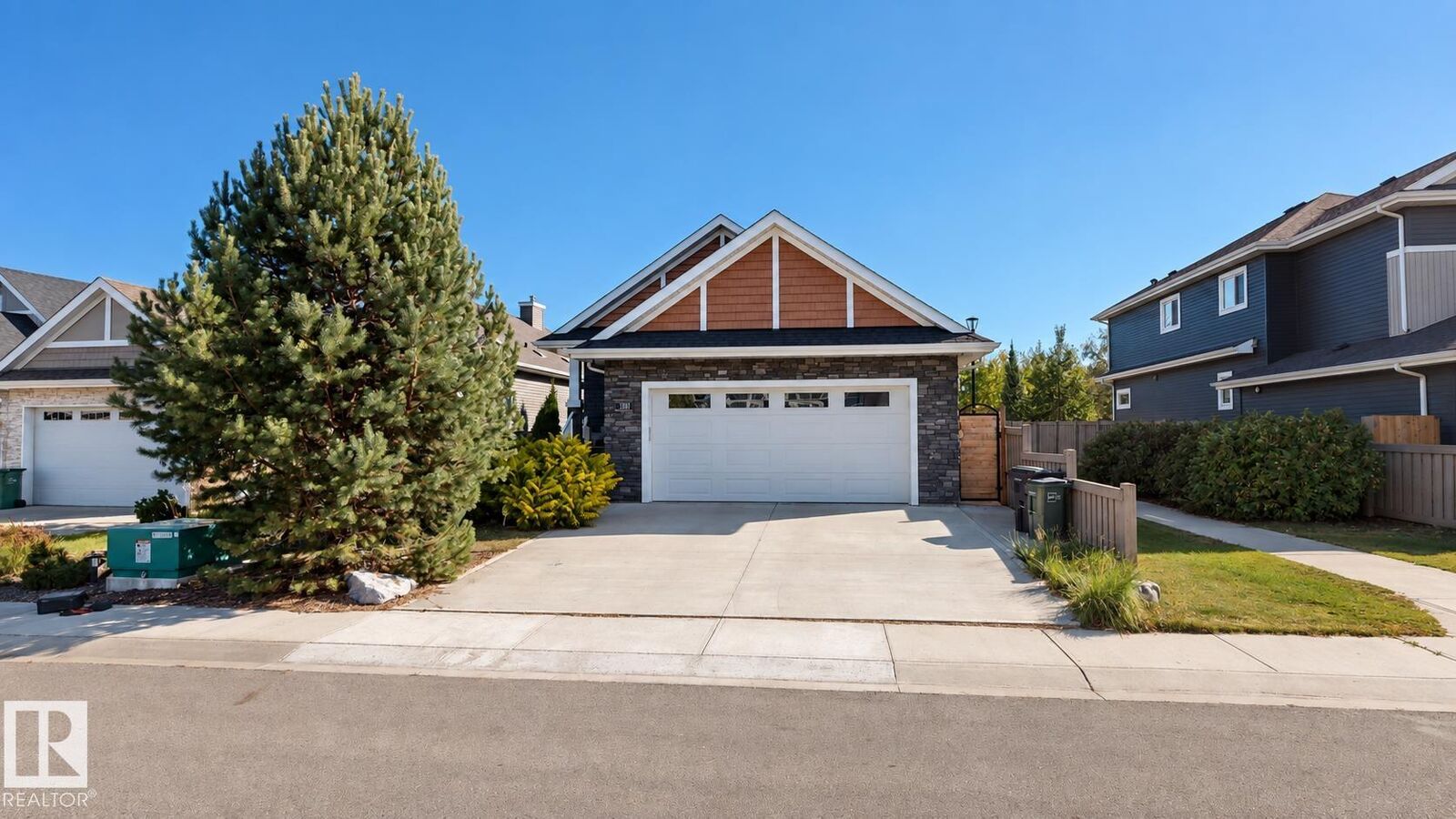 Property Photo:  3381 Chickadee Drive NW  AB T5S 0K9 