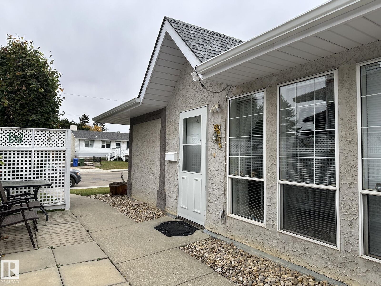 Property Photo: 4121 53 Street A AB T9A 1P7