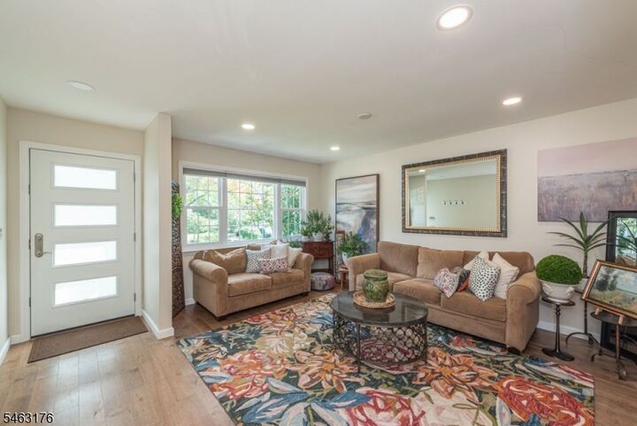 Property Photo: 32 Bowfell Ct NJ 07470