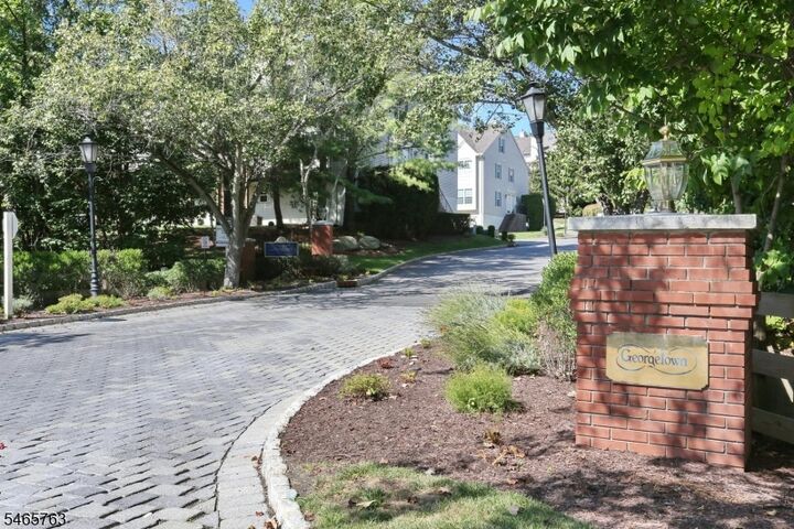 Property Photo: 876 Somerset Ct NJ 07446