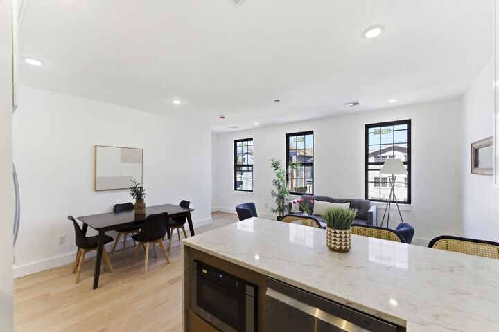 Property Photo:  113 Oak St 2  NJ 07305 