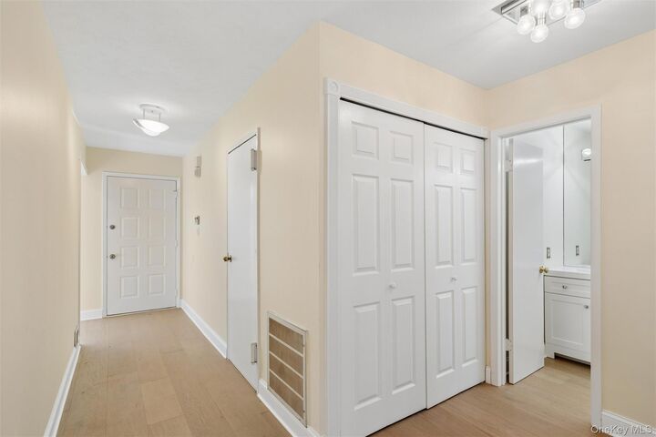 Property Photo:  87 Northgate Circle  NY 11747 