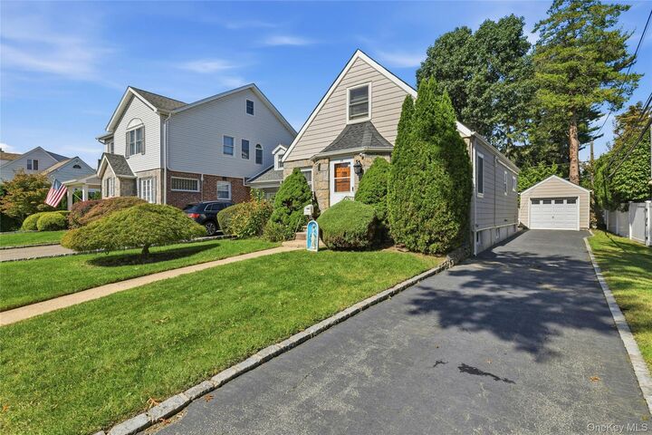 Property Photo: 39 Primrose Drive NY 11040