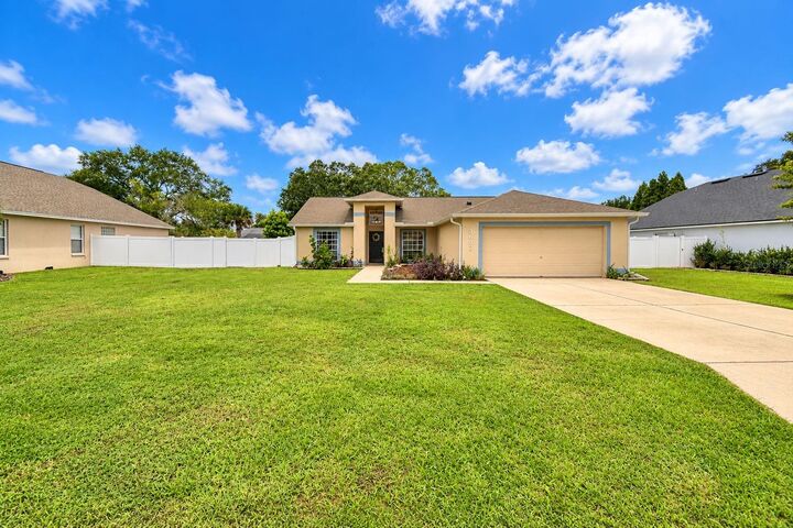 Property Photo:  3603 Lismore Drive  FL 33803 