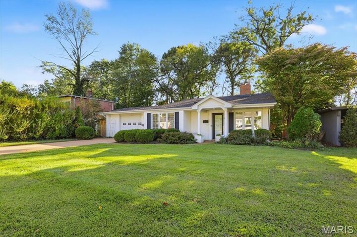 Property Photo:  49 Waverton Drive  MO 63124 