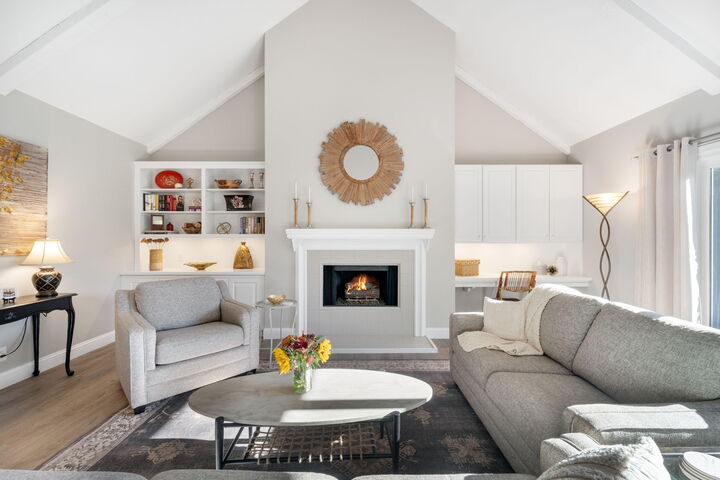 Property Photo:  2301 W Dickinson Ct  WI 53092 