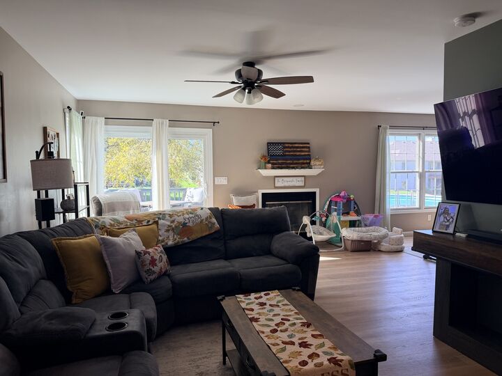 Property Photo: 213 Oakwood Avenue B IL 61348