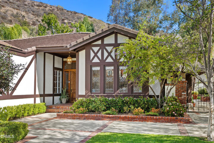 Property Photo:  1153 Old Phillips Road  CA 91207 