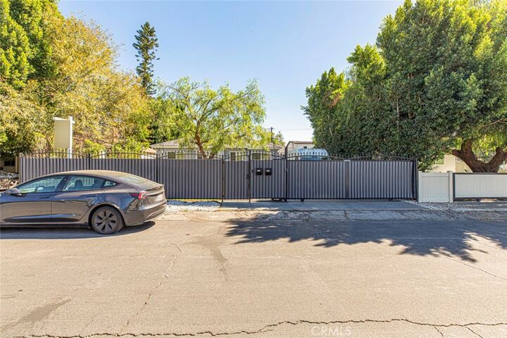 Property Photo: 6206 Camellia CA 91606