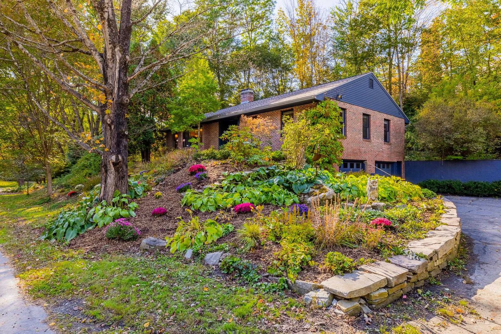 Property Photo:  15 Currier Place  NH 03755 