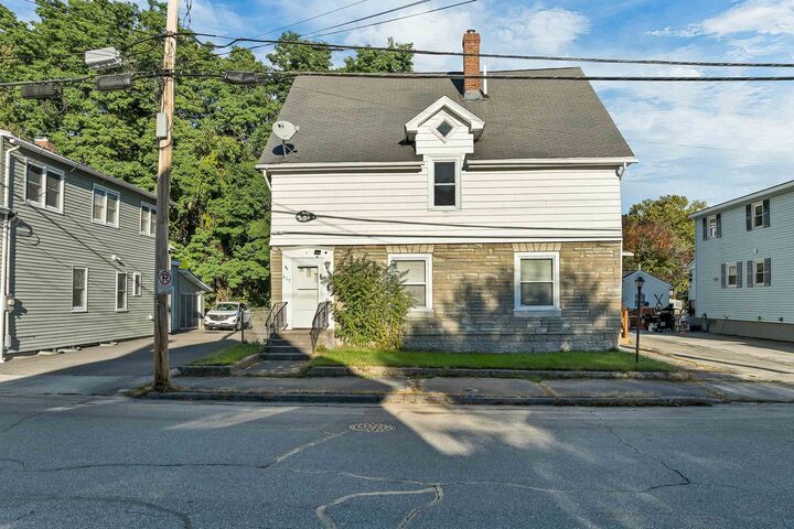 Property Photo:  417 Bartlett Street  NH 03102 
