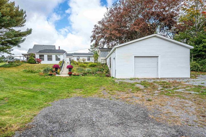 Property Photo:  66 Old Halifax Road  NS B3Z 2W8 