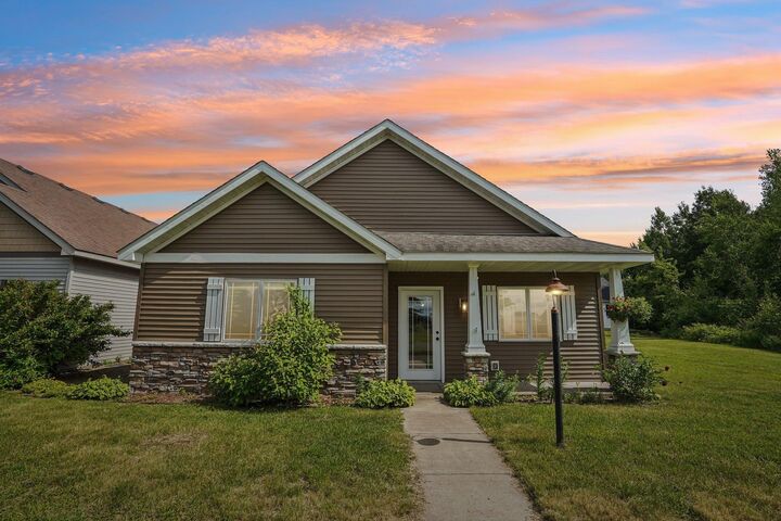 Property Photo:  1303 Prairie Lane  WI 54024 