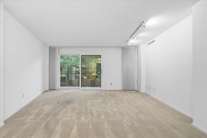 Property Photo:  210 W Grant Street 218  MN 55403 