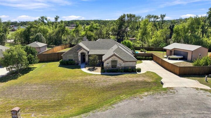 Property Photo: 107 Chance Court TX 76082