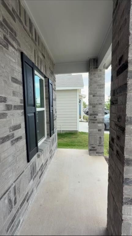 Property Photo: 2519 Midfield Way TX 75407