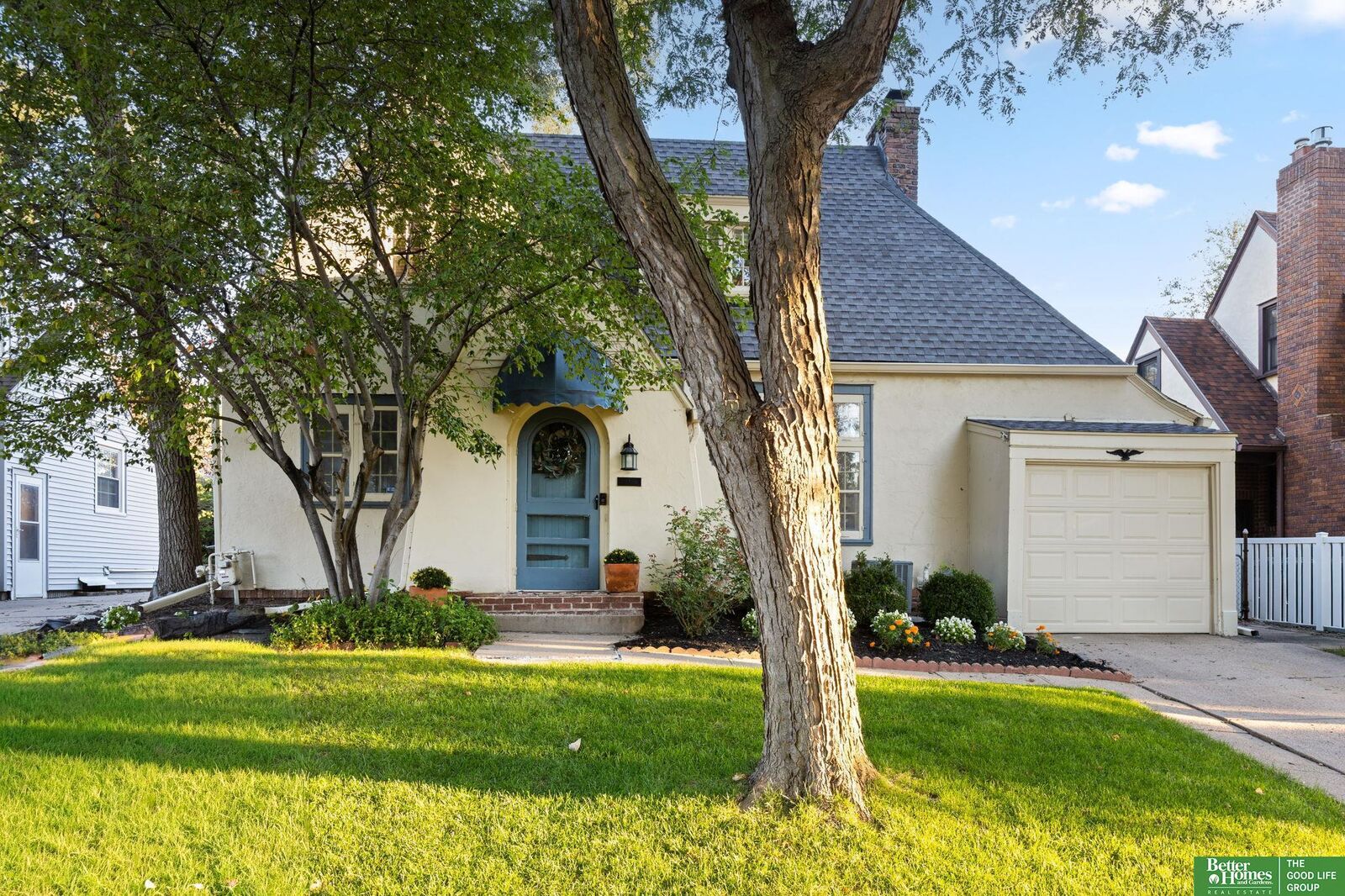 Property Photo:  4432 Pine Street  NE 68105 