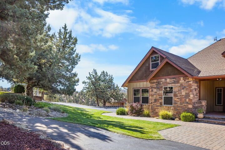 Property Photo:  16030 SW Canyon View Place  OR 97760 