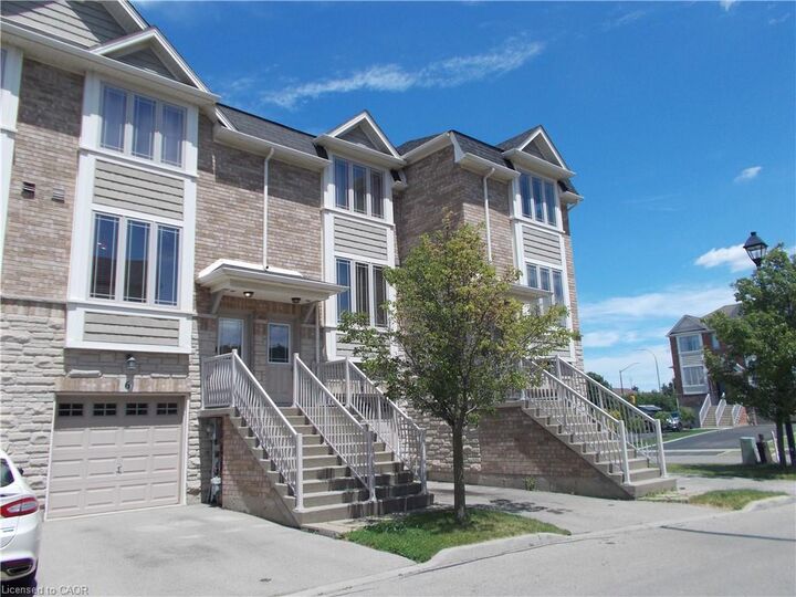 Property Photo:  8 Hemlock Way 6  ON L3M 0B5 