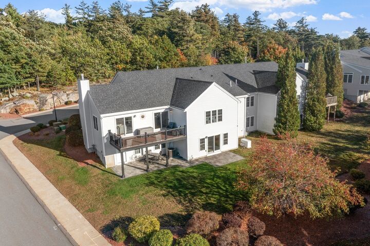 Property Photo:  41 Oak Leaf Rd 41  MA 01420 