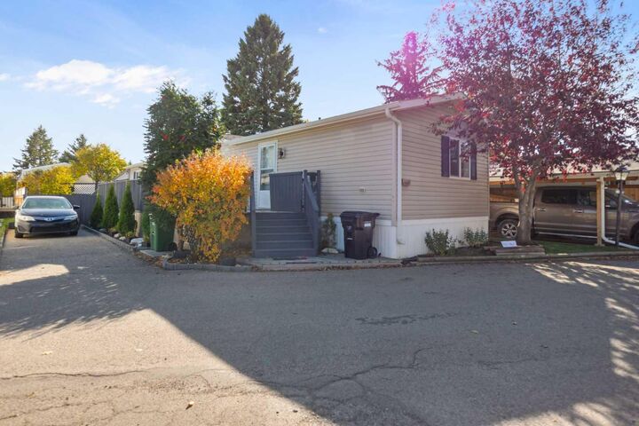 Property Photo:  3223 83 Street NW 443  AB T3B 5P3 