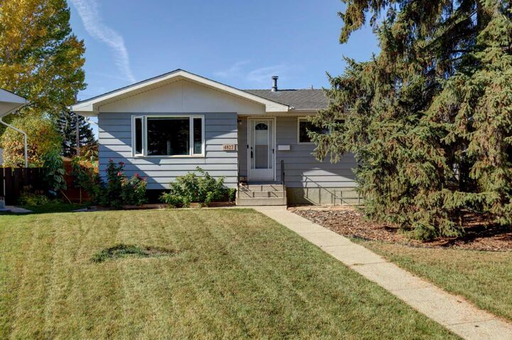Property Photo:  4827 Montana Drive NW  AB T3B 1G3 