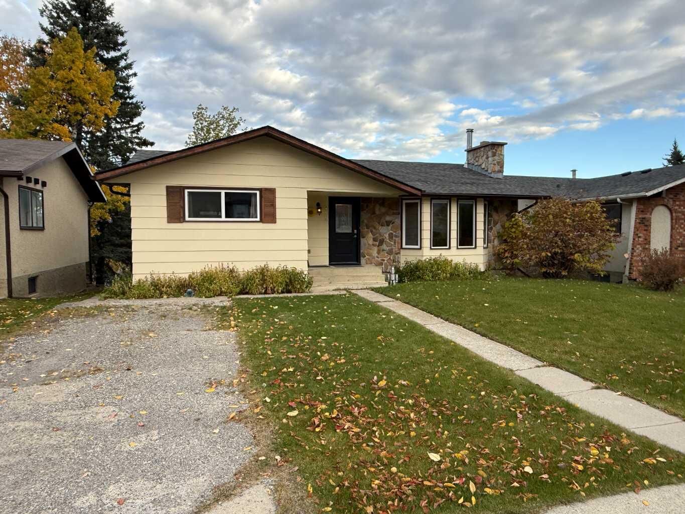 Property Photo: 139 Cheviot Drive AB T7V 1P8