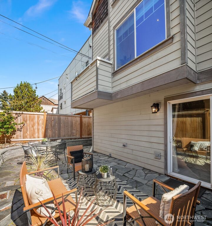 Property Photo:  8521  Interlake Avenue N B  WA 98103 