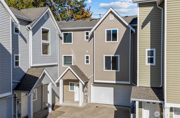 Property Photo: 25220 104th Ave SE Unit 5 WA 98030