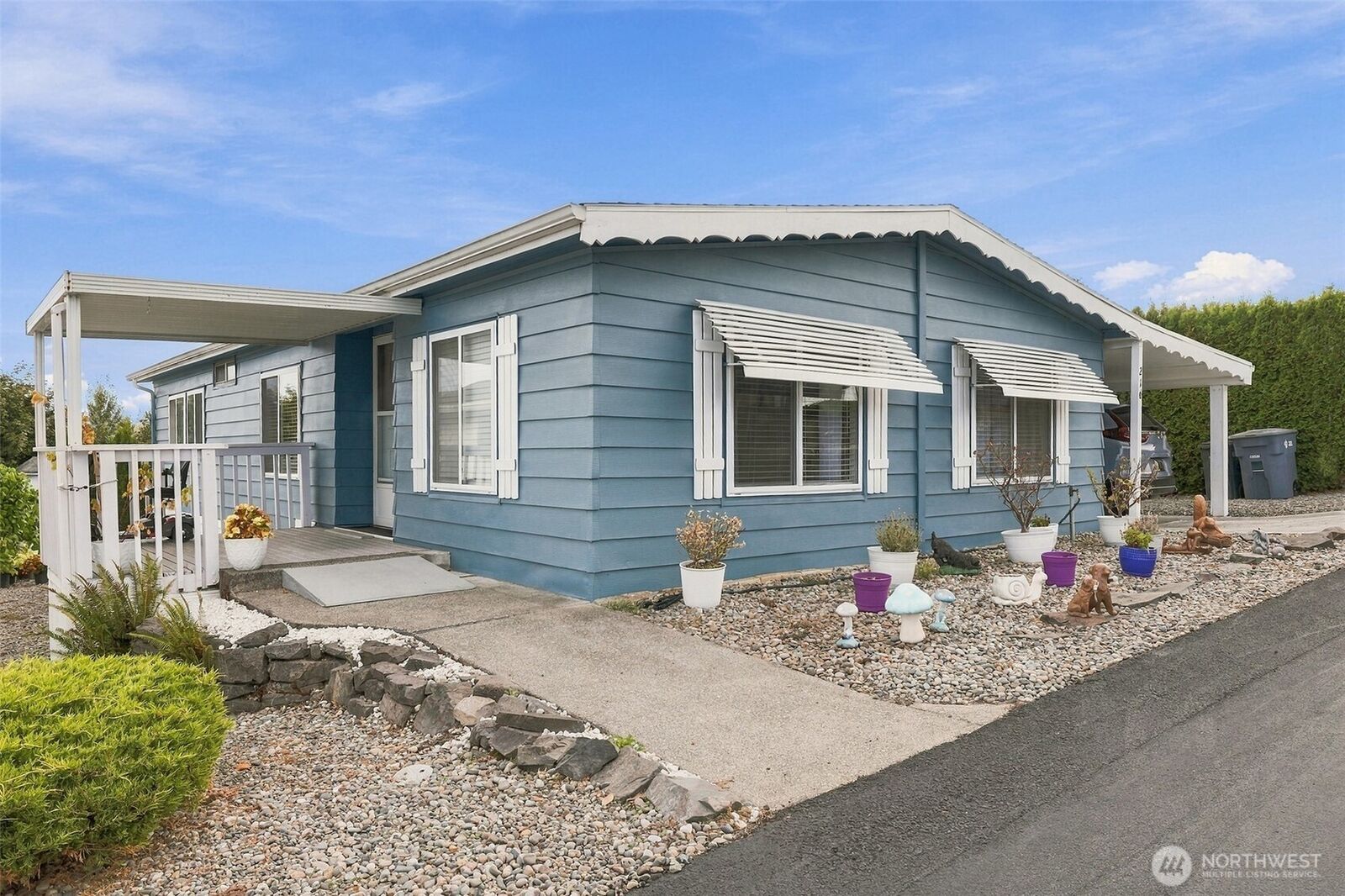 Property Photo:  2500  Alder Street 216  WA 98354 