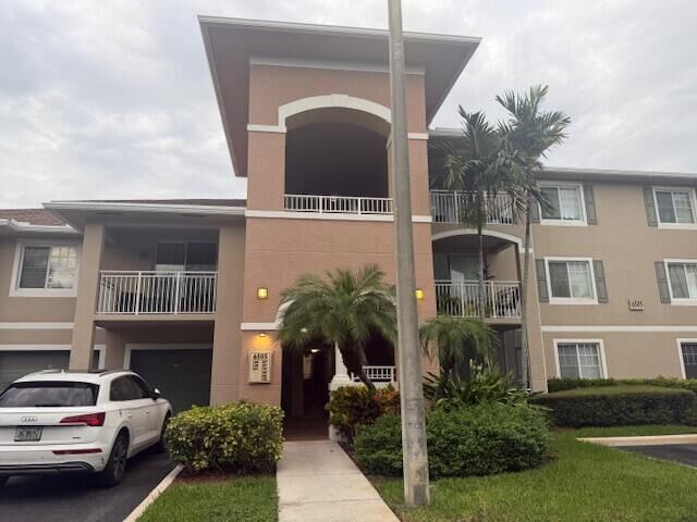 Property Photo:  6505 Emerald Dunes Drive 108  FL 33411 