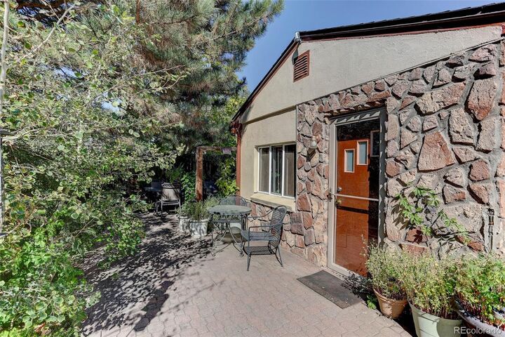 Property Photo:  450 S Quitman Street  CO 80219 