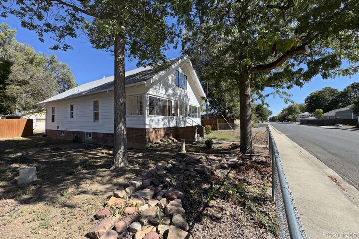 Property Photo: 1048 11th Avenue CO 80501