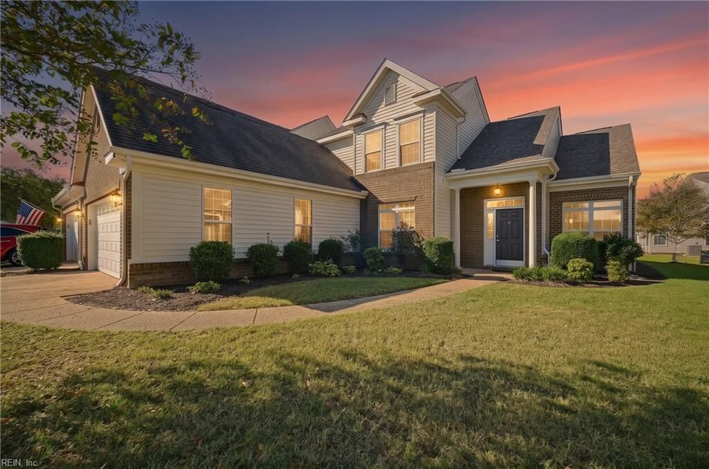 Property Photo:  524 Linton Cir  VA 23322 