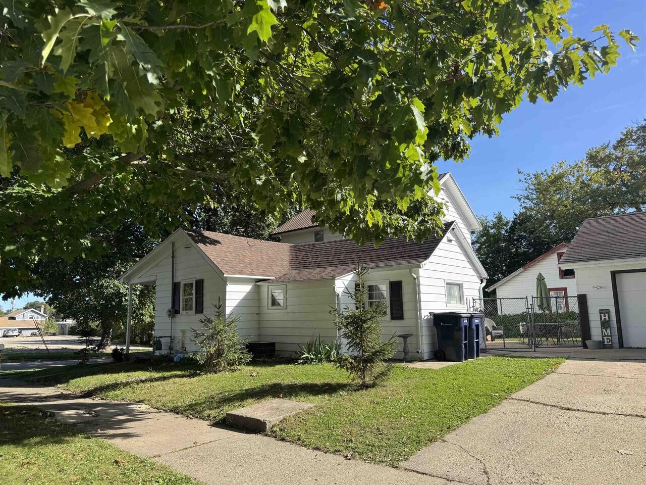 Property Photo: 102 S Chatham Street WI 53548