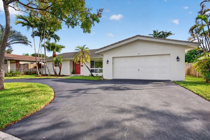 Property Photo:  4110 Roosevelt St  FL 33021 