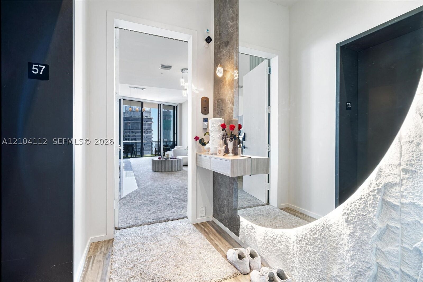 Property Photo:  801 S Miami Ave Mph 5702  FL 33130 