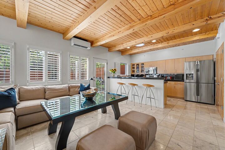Property Photo:  624 Avenida Celaya 624  NM 87506 