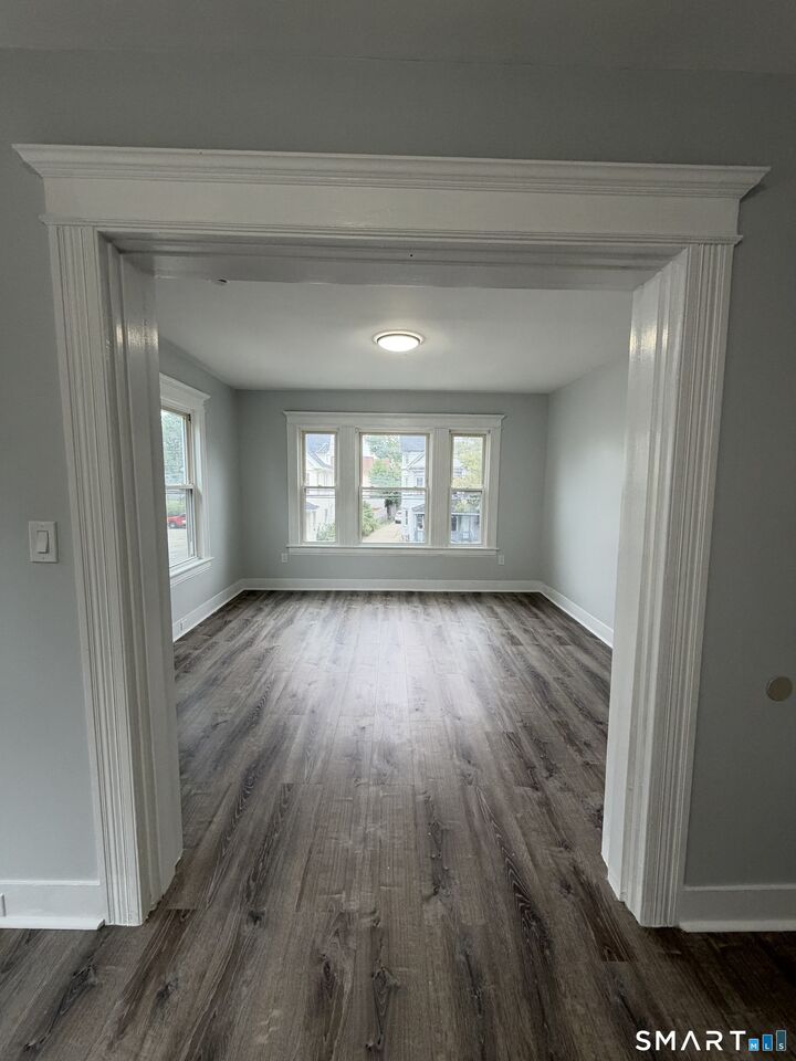 Property Photo:  319 Maplewood Avenue 2  CT 06605 