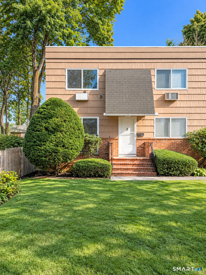 Property Photo:  201 Highview Avenue A1  CT 06907 