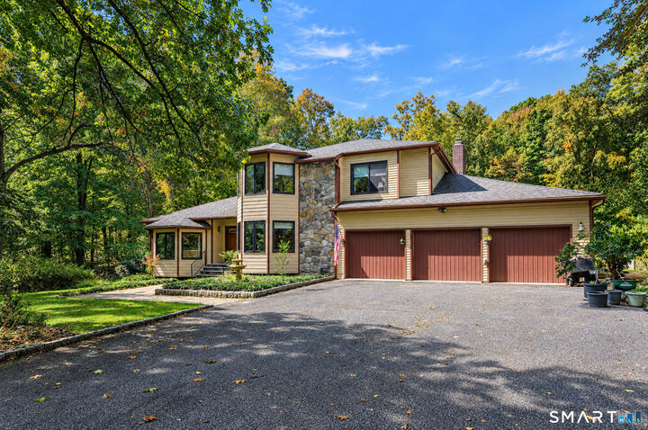 Property Photo:  5 Fawn Crest Drive  CT 06812 