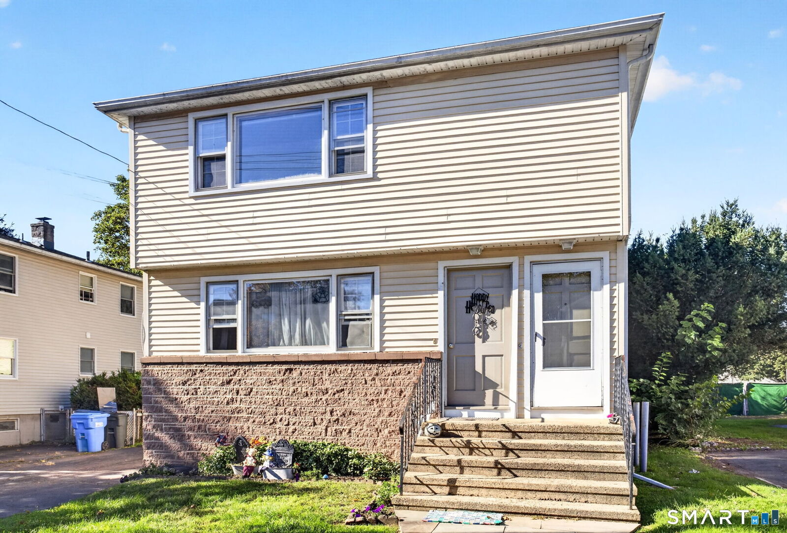 Property Photo: 27 Manila Avenue CT 06525