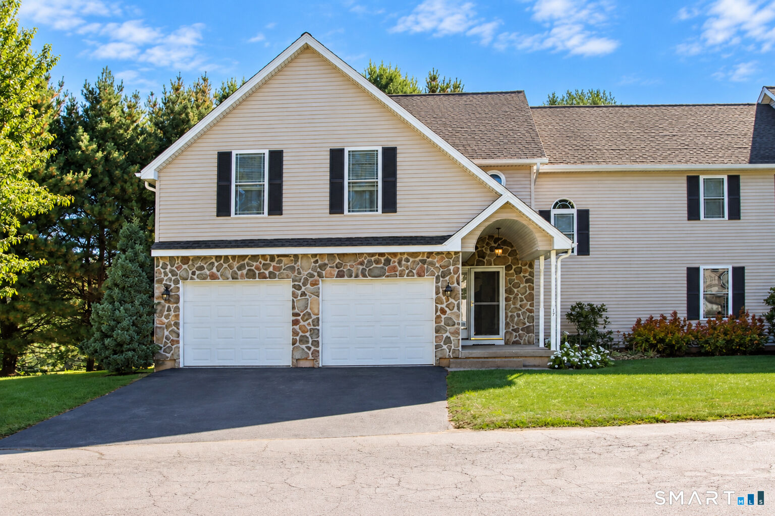 Property Photo:  157 Burritt Street 17  CT 06479 