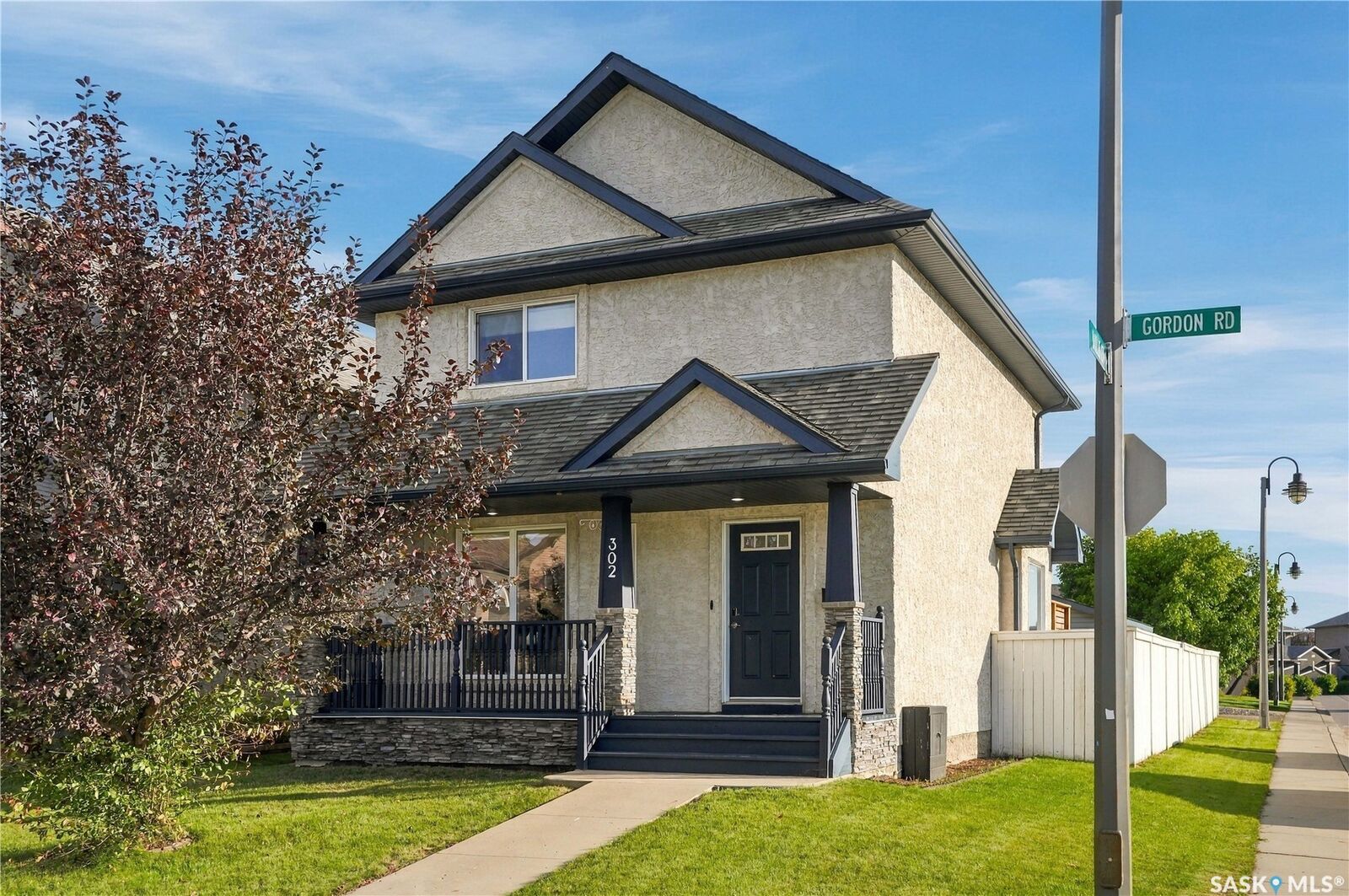 Property Photo:  302 Gordon Road  SK S7T 0A3 