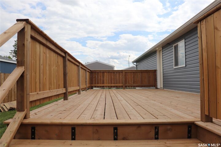 Property Photo:  228 Cypress Way  SK S7K 3J9 