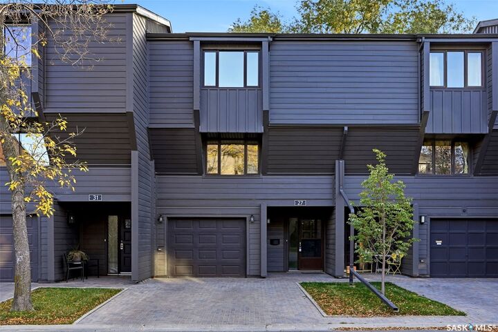 Property Photo:  27 Quincy Drive  SK S4S 6L7 
