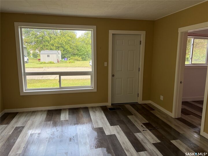 Photo de la propriété:  113 3rd Avenue NE  SK S0A 1N0 