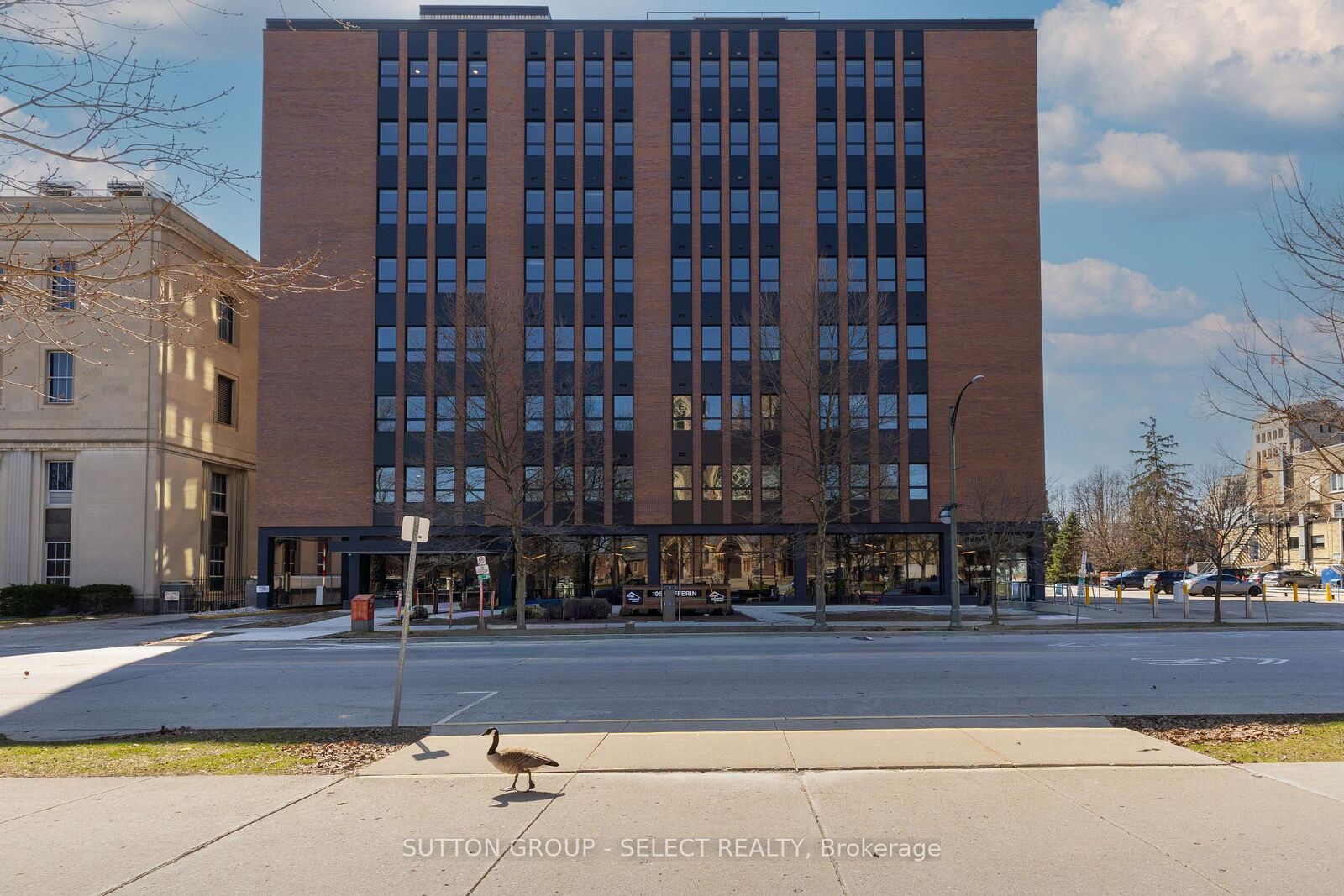Property Photo:  195 Dufferin Avenue 413  ON N6K 1K7 